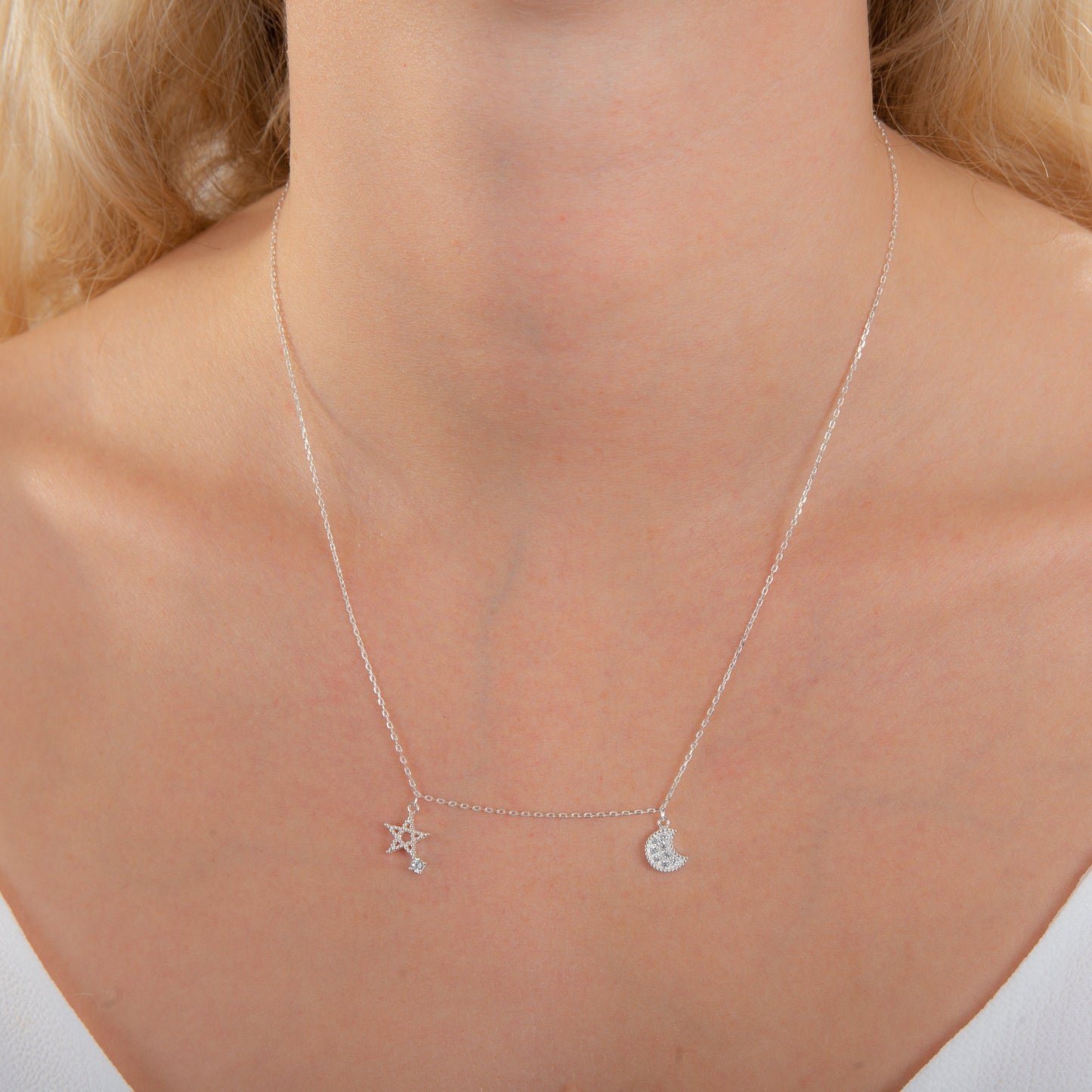 Collier étoile et lune en argent sterling avec zircones cubiques transparents