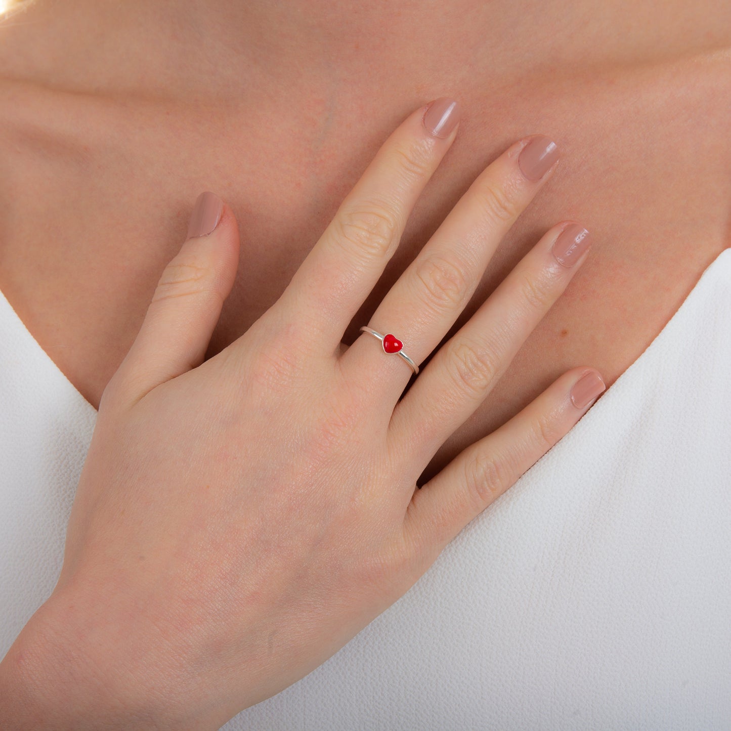 Bague ajustable en argent sterling avec cœur rouge en émail