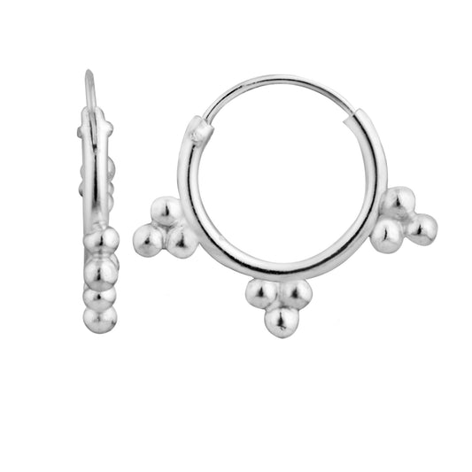 Boucles d'oreilles créoles triples perles en argent sterling