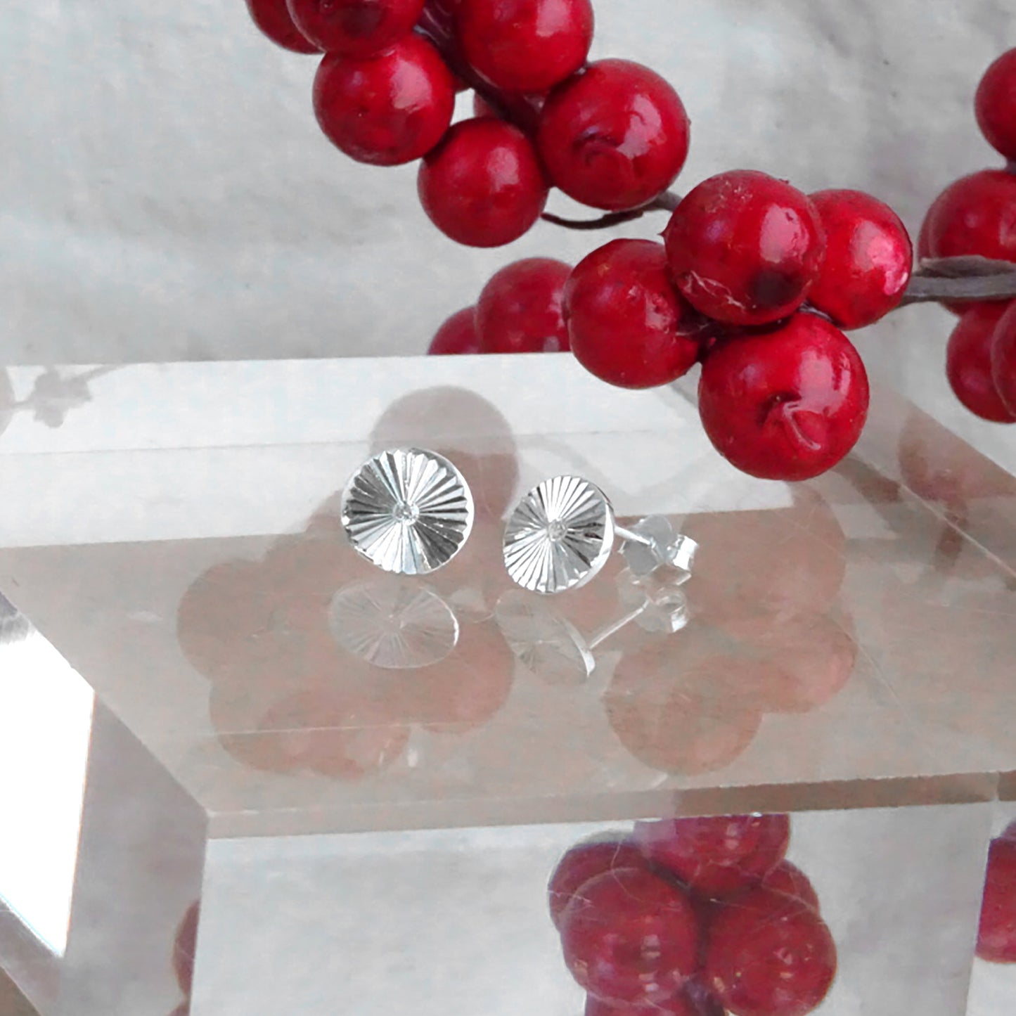 Boucles d'oreilles à tige en argent sterling avec zircones cubiques transparents taille diamant en forme d'étoile