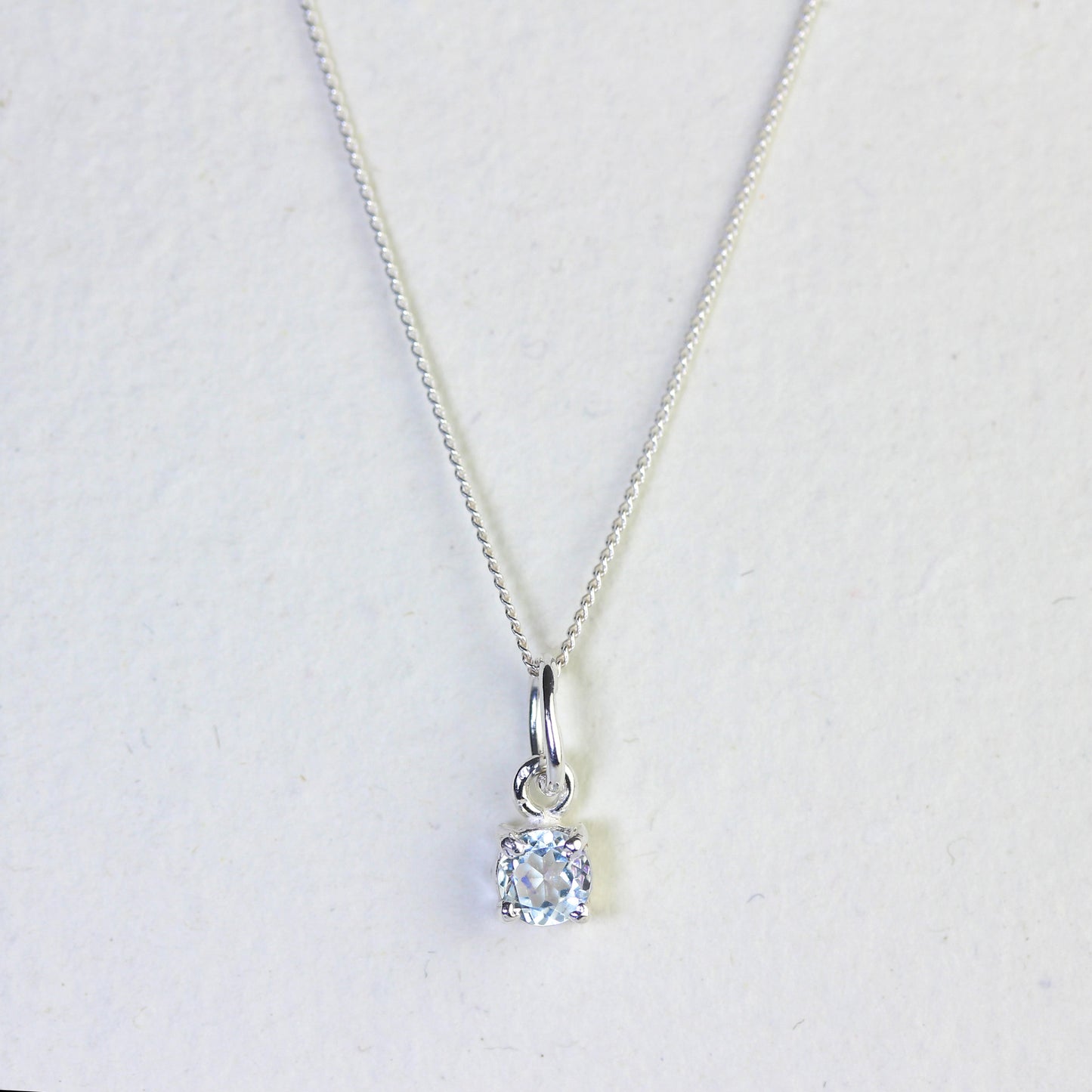 Collier en argent sterling avec aigue-marine et zircone cubique, pierre de naissance du mois de mars - 14 à 32 pouces