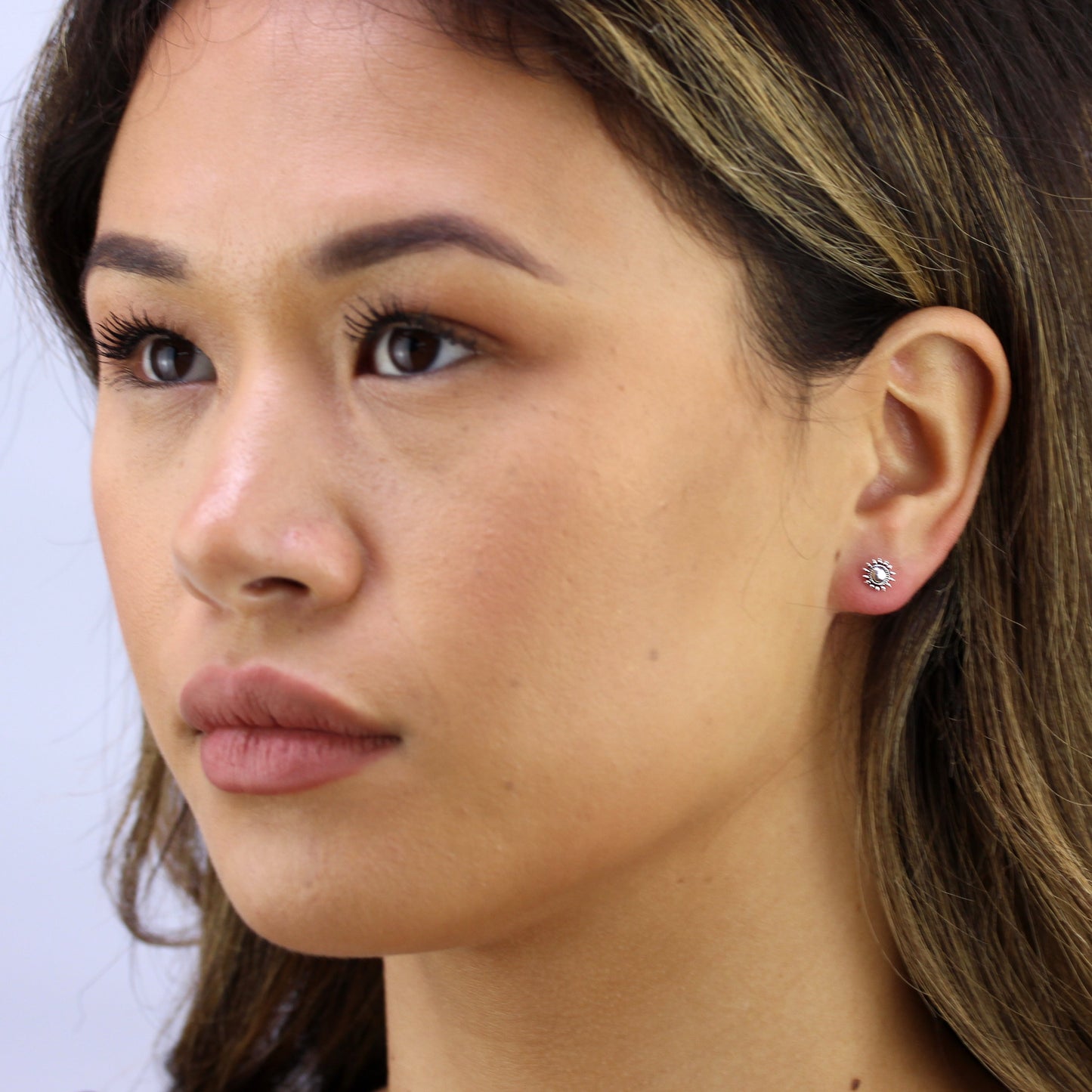 Boucles d'oreilles à tige en argent sterling avec soleil flamboyant