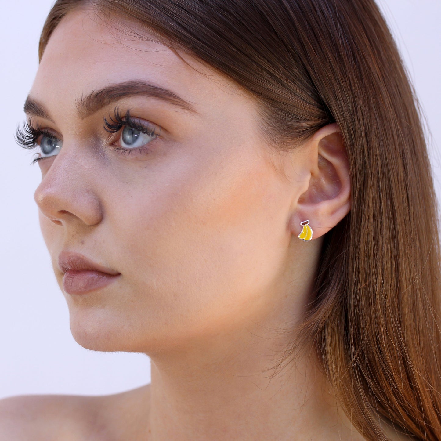 Boucles d'oreilles à tige en argent sterling et émail en forme de banane