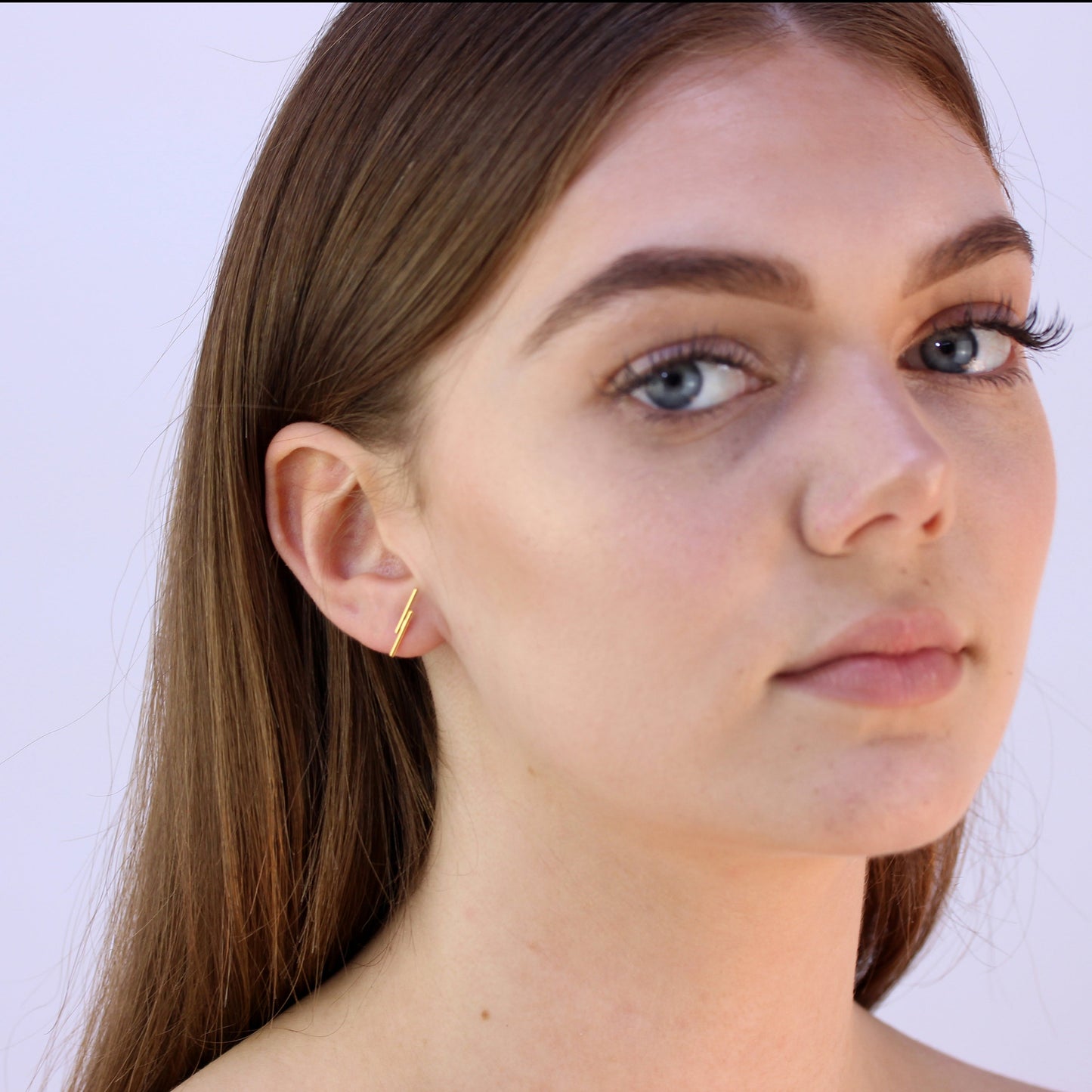 Boucles d'oreilles à tige double barre en argent sterling plaqué or