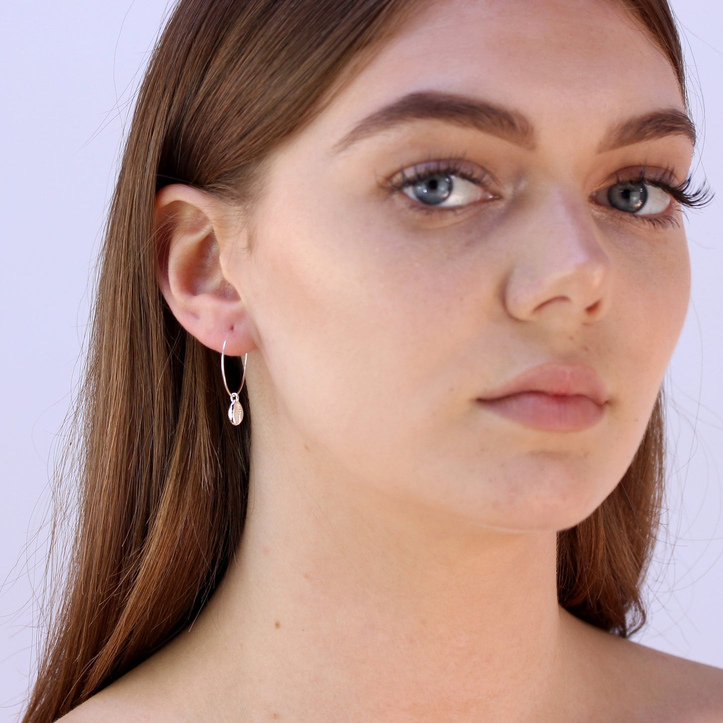 Boucles d'oreilles créoles en argent sterling avec breloque coquillage cauri de 16 mm