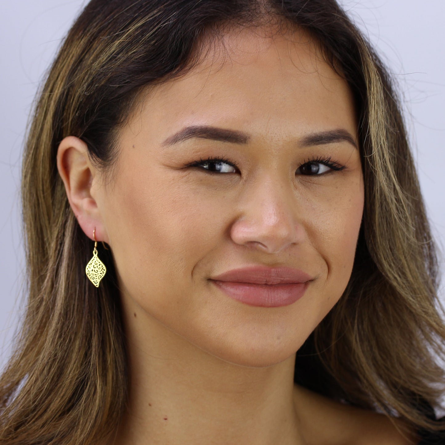 Boucles d'oreilles pendantes en argent sterling plaqué or et filigrane en forme de feuille