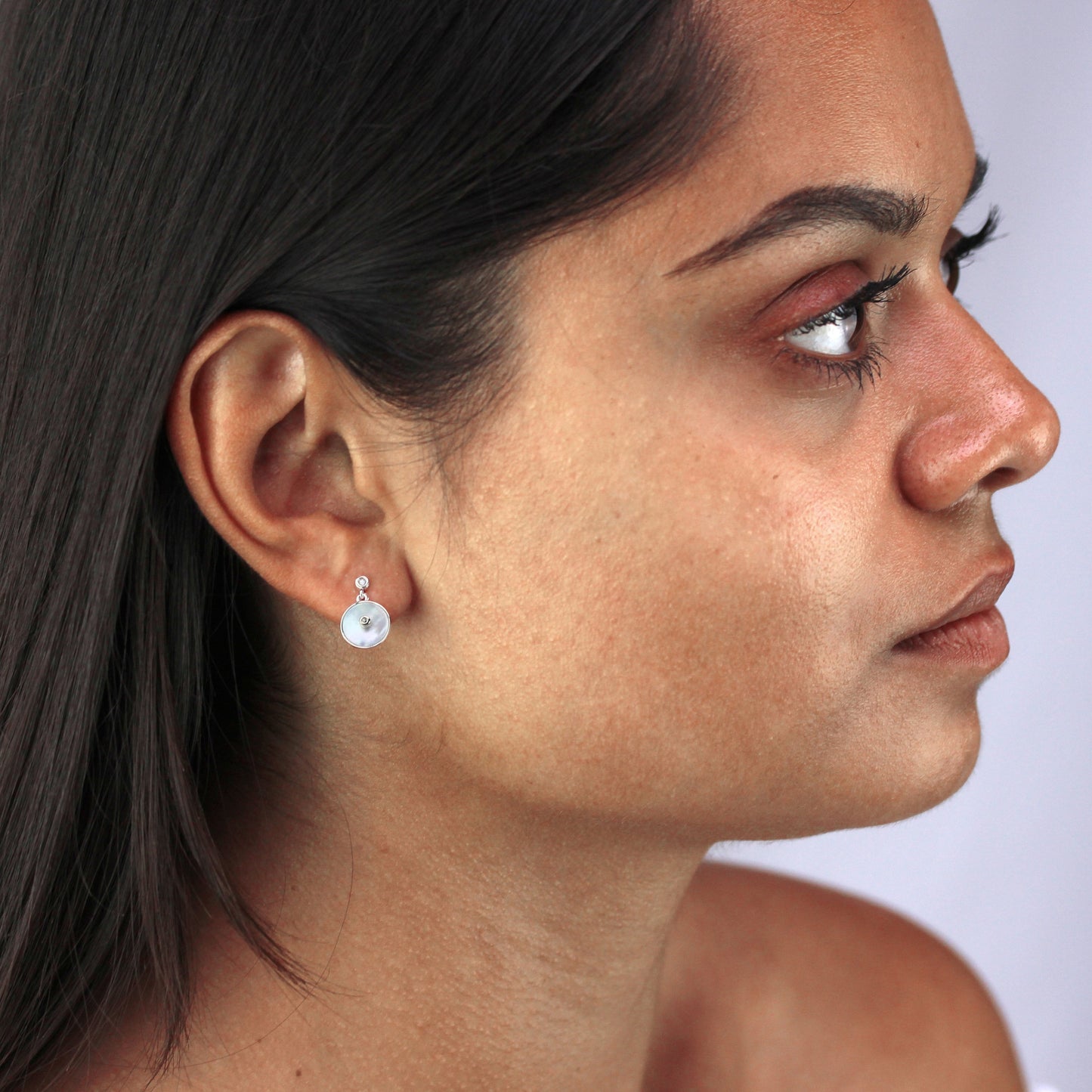 Boucles d'oreilles pendantes rondes en argent sterling, nacre et zircone cubique