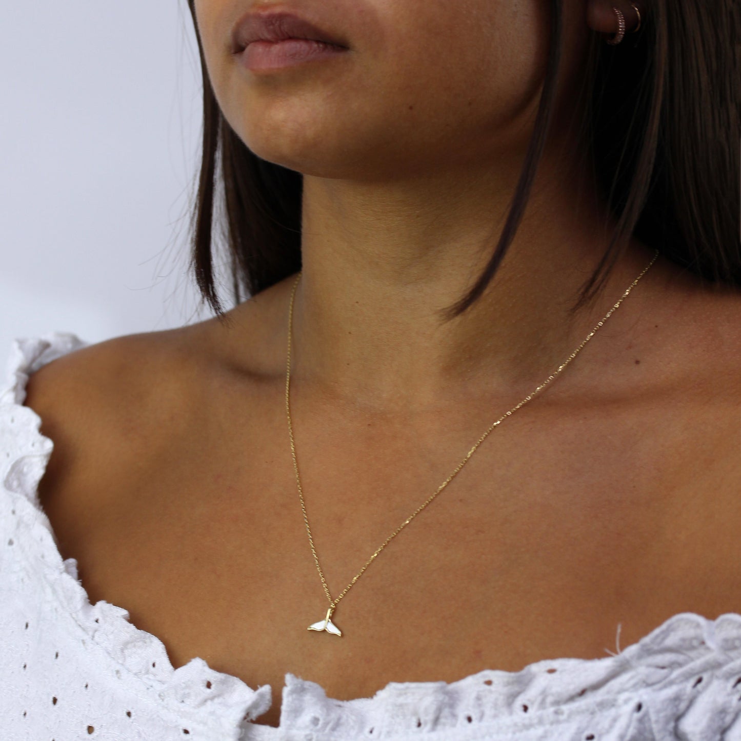 Collier queue de baleine en argent sterling plaqué or et nacre - 45,7 cm