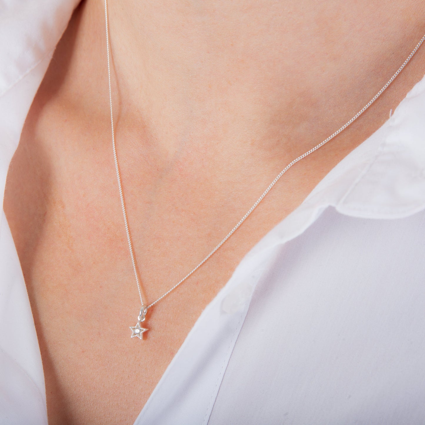 Collier étoile minuscule en argent sterling et cristal CZ de 35 à 81 cm