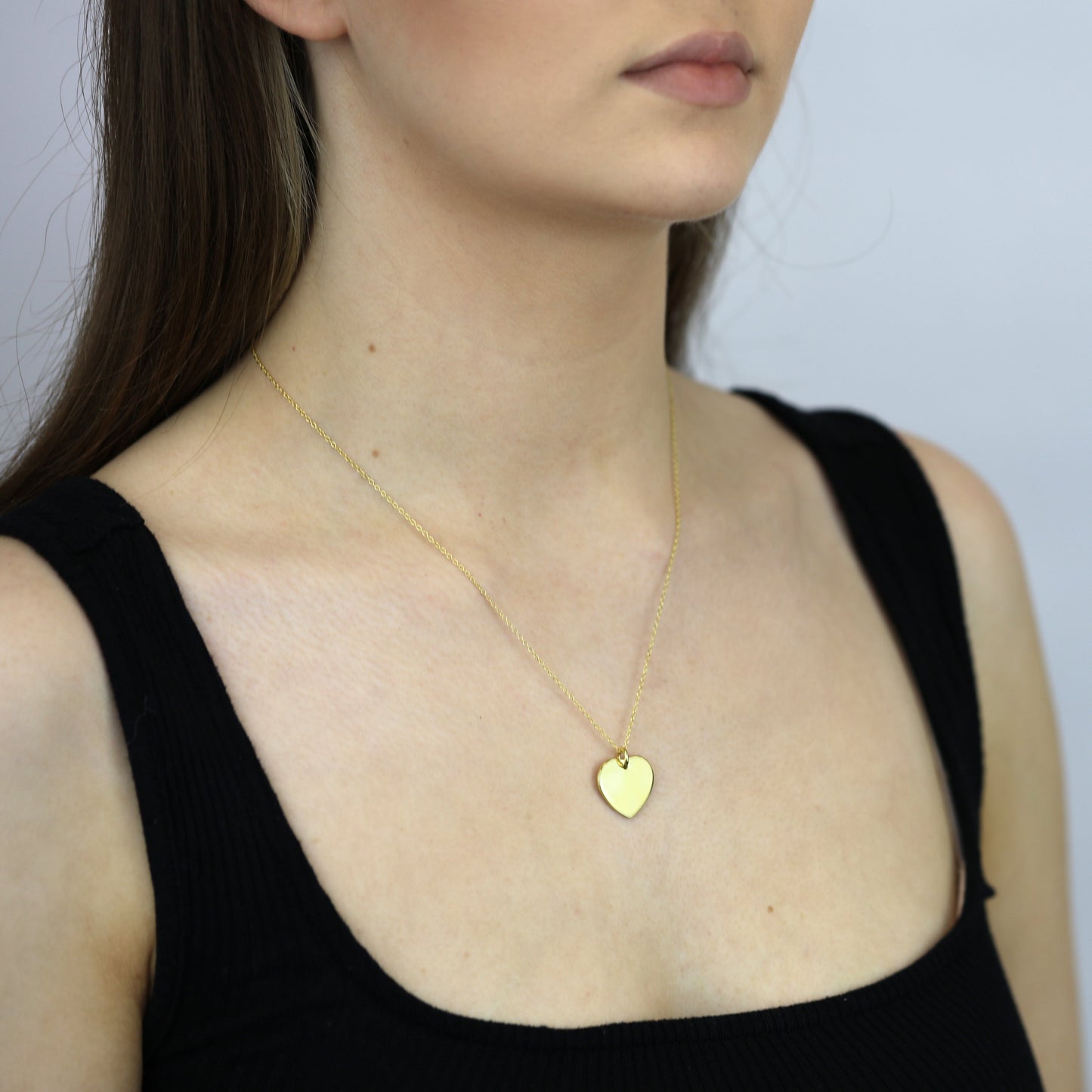 Collier en argent sterling plaqué or avec grand cœur gravable