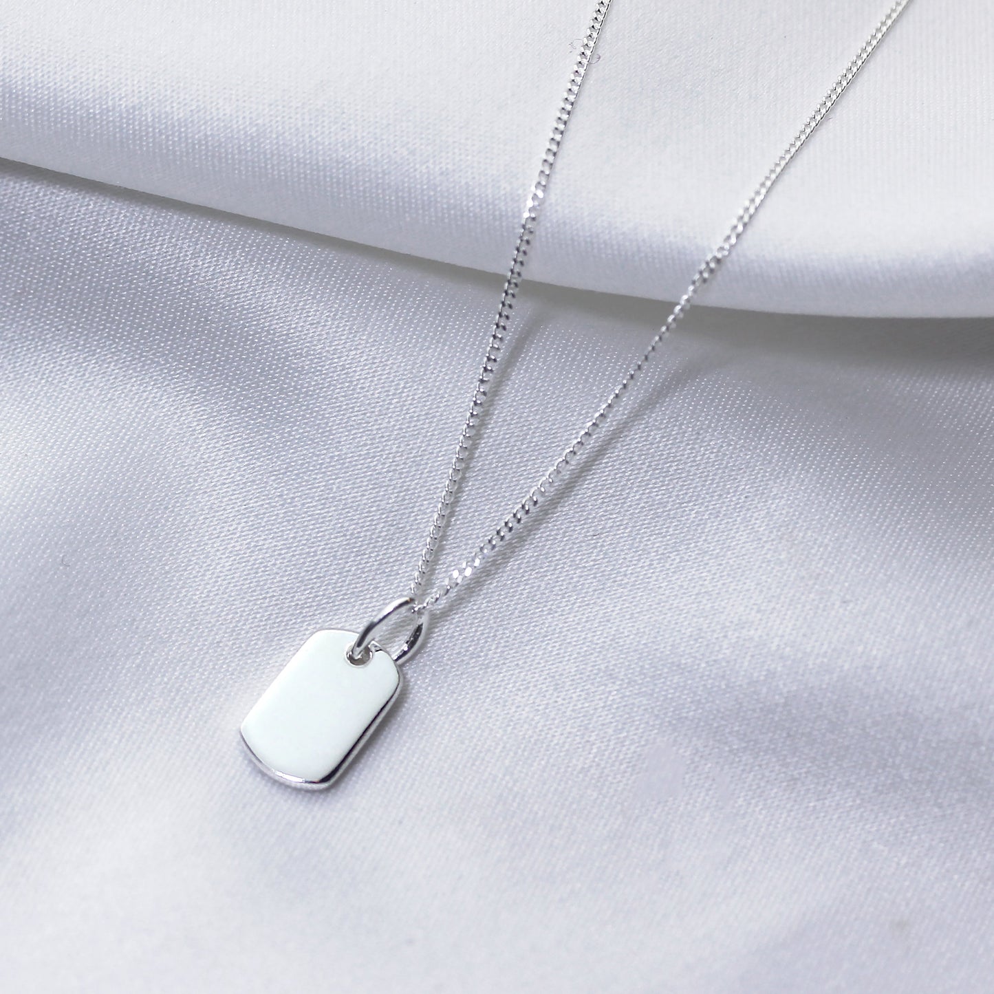 Collier mini-étiquette gravable en argent sterling de 14 à 32 pouces