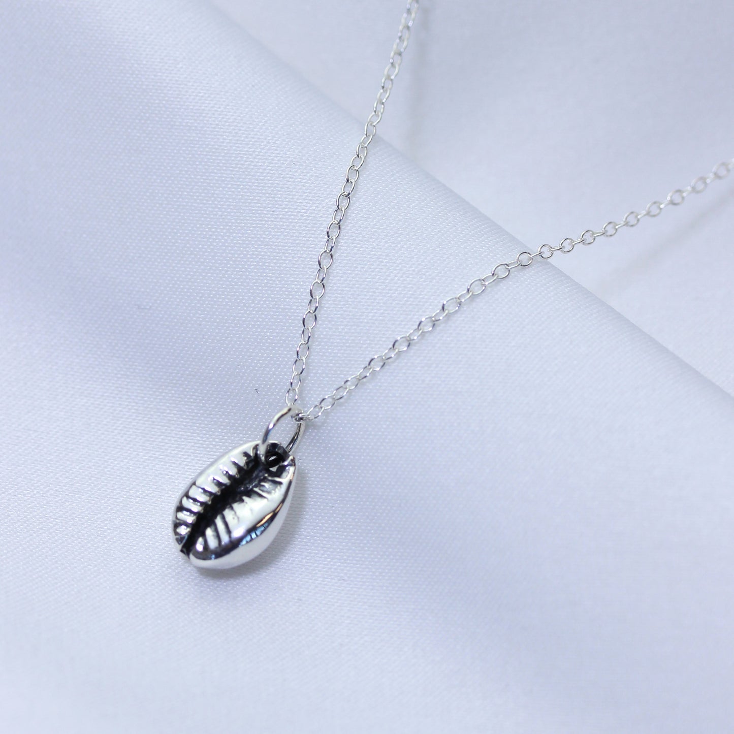 Collier en argent sterling avec coquillages cauris de 14 à 22 pouces