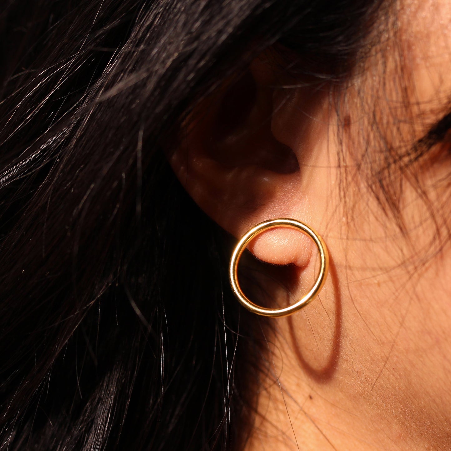 Boucles d'oreilles à tige en argent sterling plaqué or de 20 mm avec grand cercle ouvert