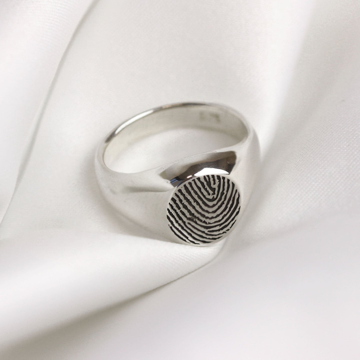 Chevalière personnalisée en argent sterling avec empreinte digitale