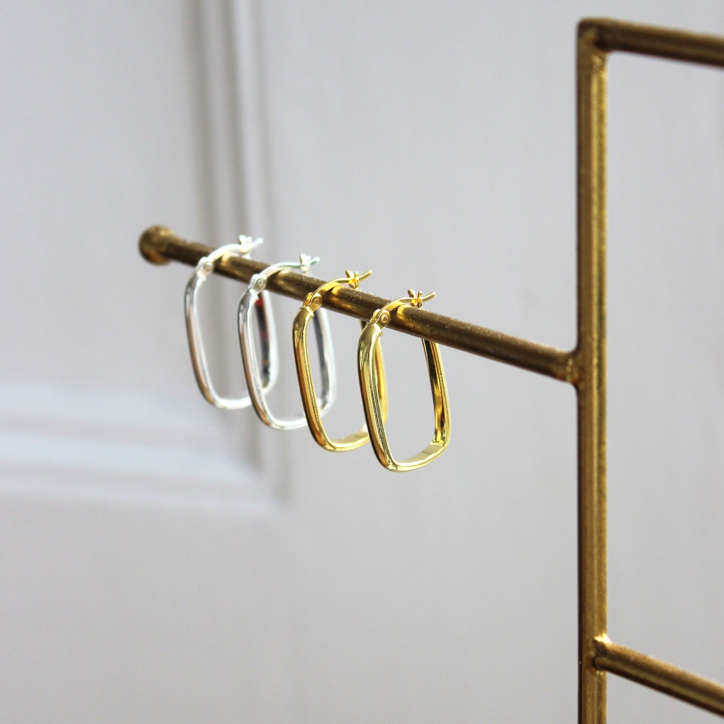 Boucles d'oreilles créoles ovales unies en argent sterling plaqué or