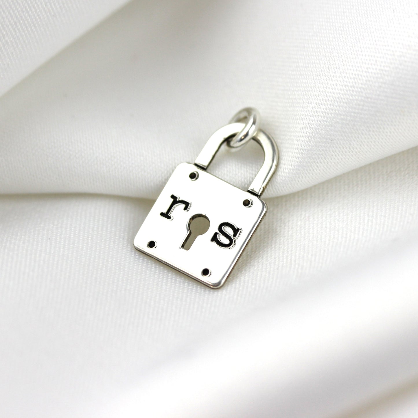 Breloque cadenas en argent sterling sur mesure