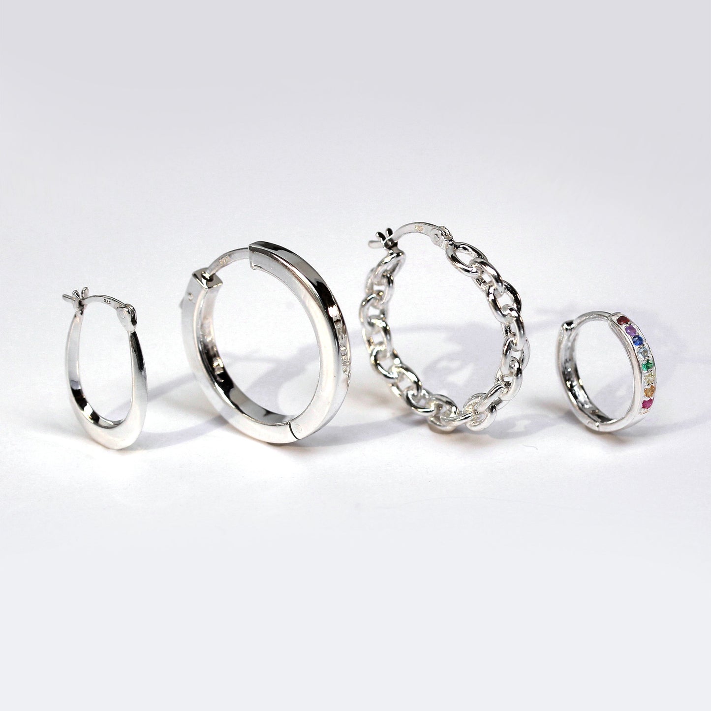 Boucles d'oreilles créoles à bouton-poussoir en argent sterling de 25 mm avec tube carré