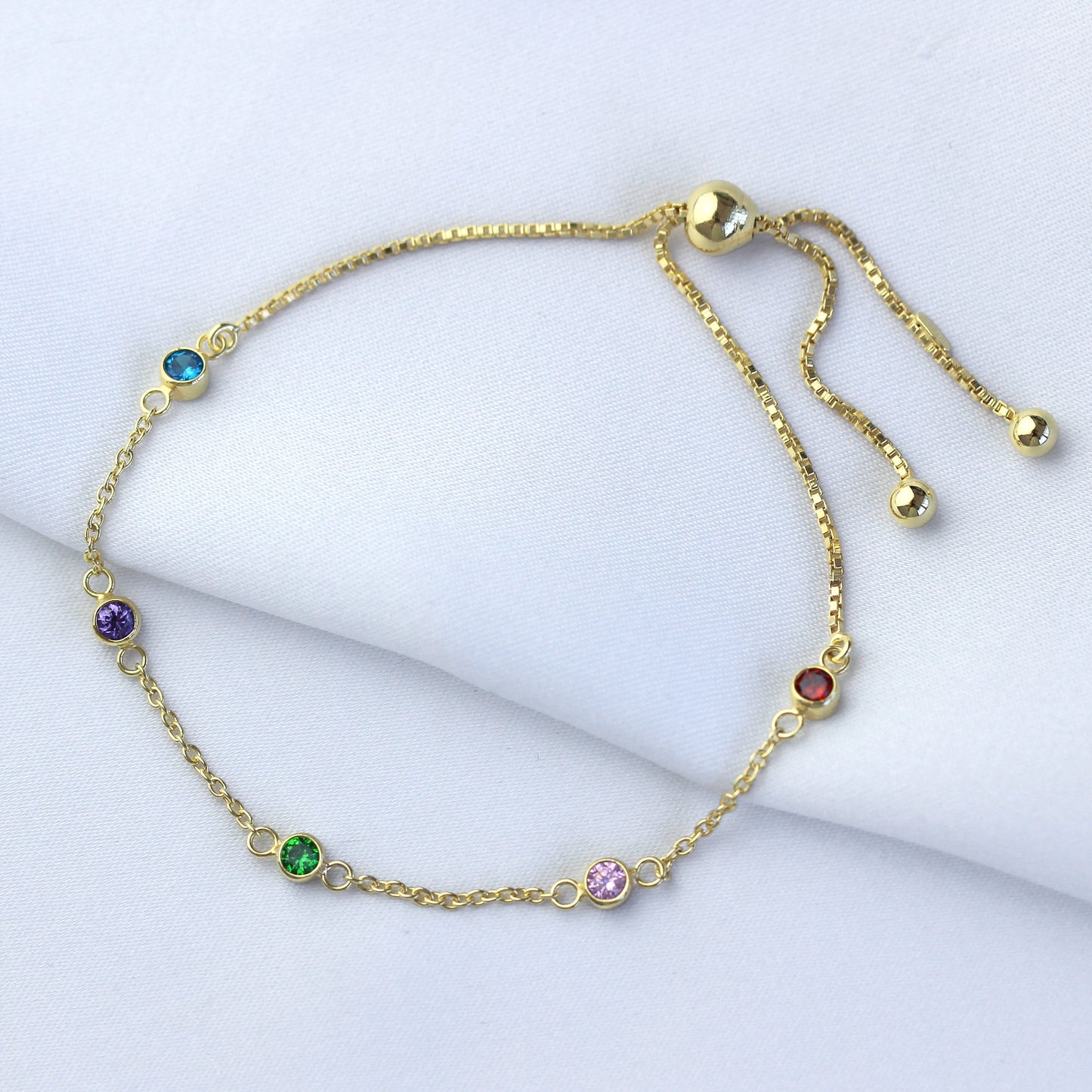 Bracelet réglable en argent sterling plaqué or avec plusieurs zircones cubiques arc-en-ciel
