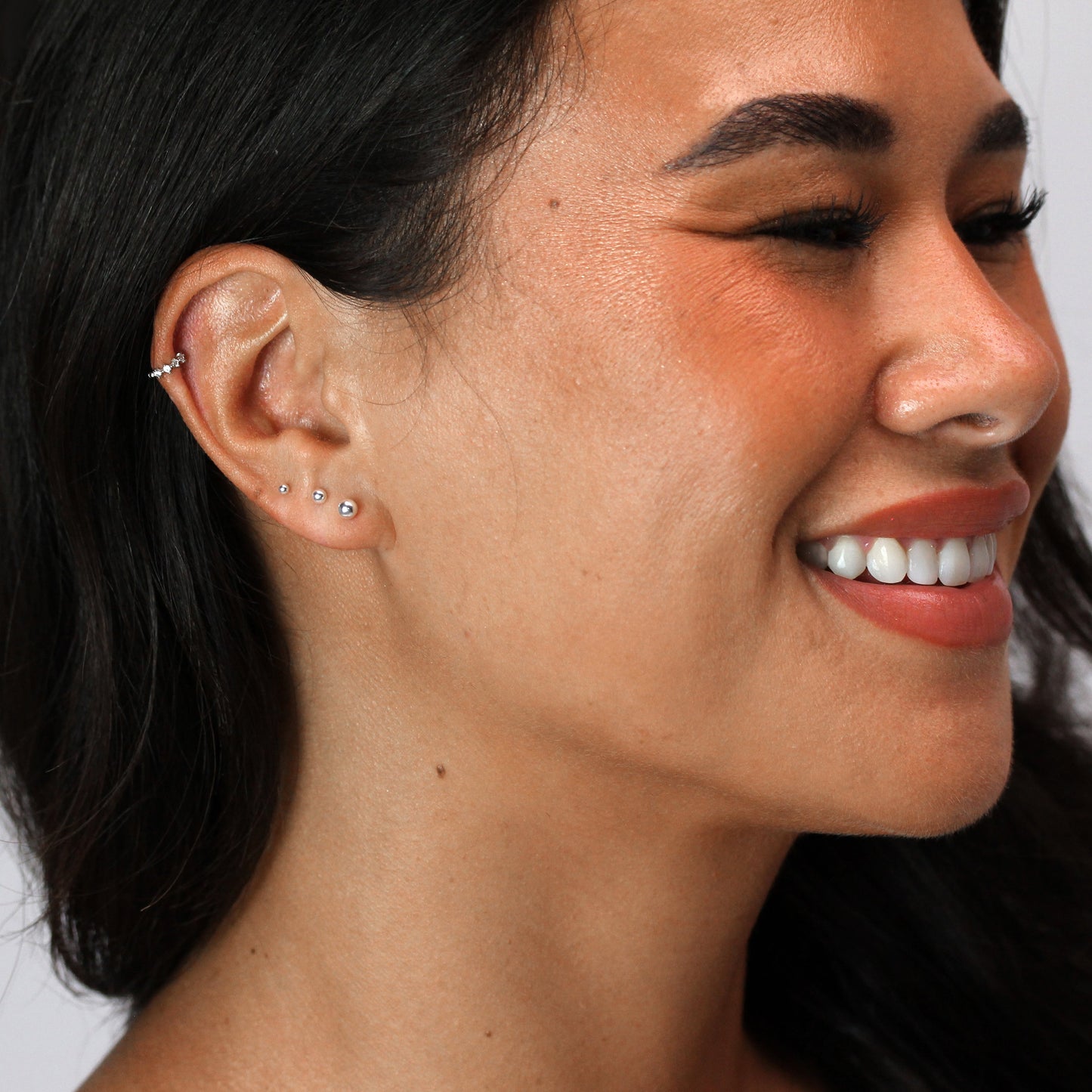 Piercing créole hélix en or blanc 9 carats avec petites griffes serties d'oxydes de zirconium, calibre 26, 7 mm