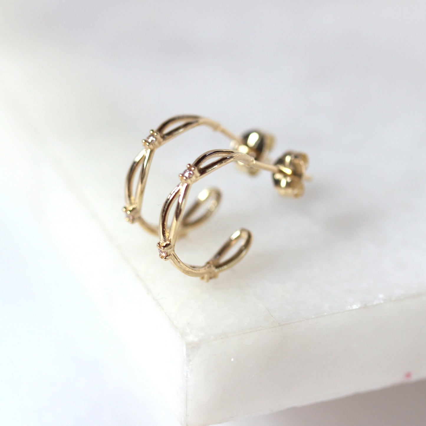 Boucles d'oreilles créoles ouvertes en or 9 carats avec zircones cubiques de 12 mm