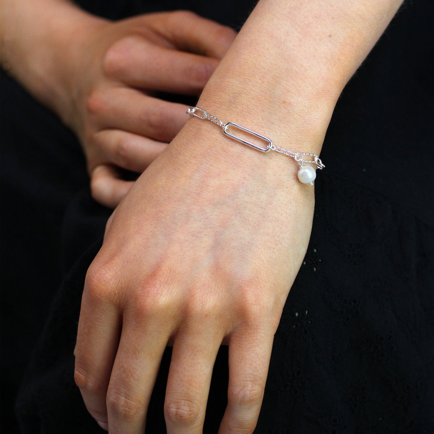 Bracelet à maillons longs en argent sterling et perles d'eau douce
