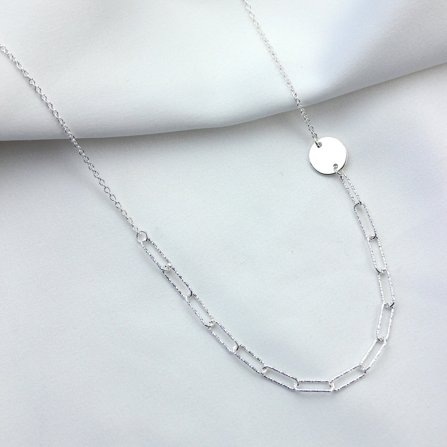 Collier à maillons longs martelés en argent sterling avec disque gravable