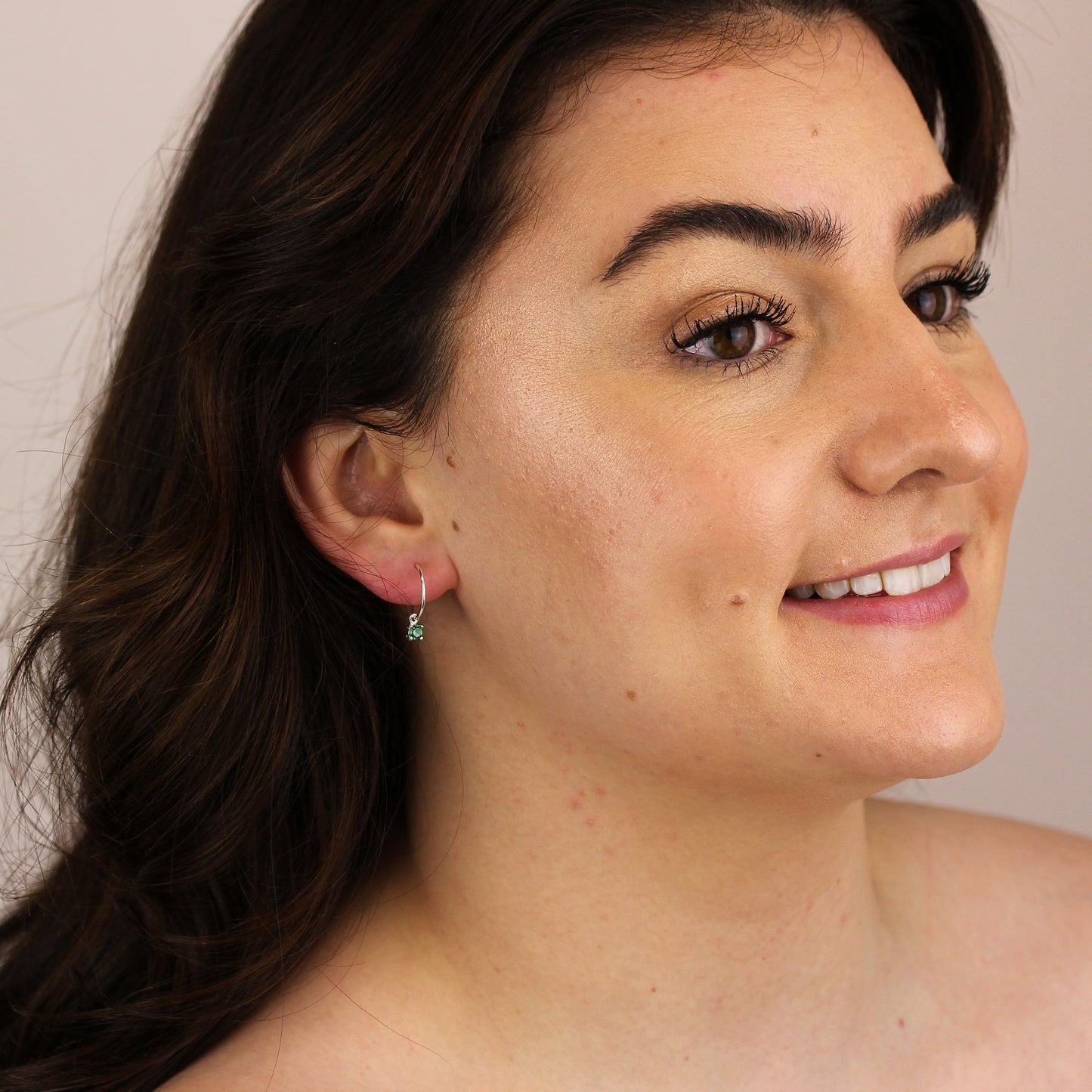 Boucles d'oreilles créoles en argent sterling avec émeraude et zircone cubique de 12 mm