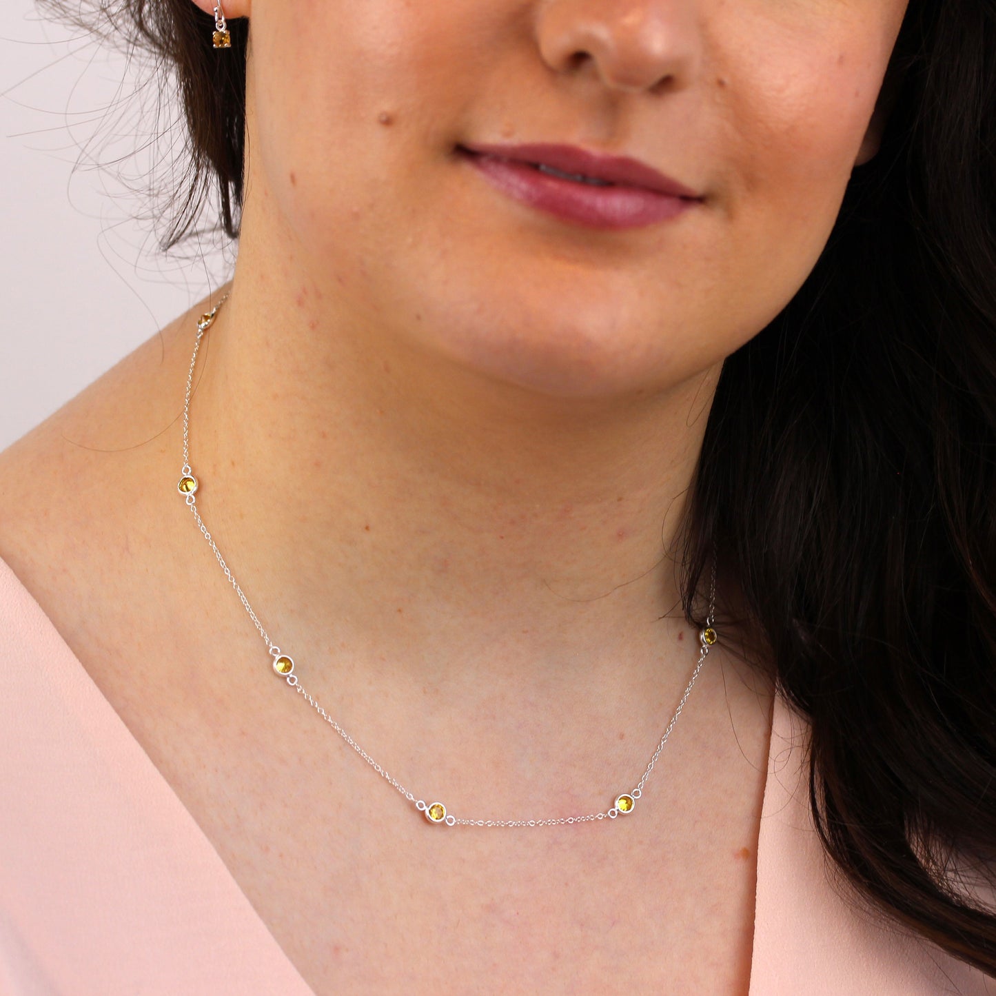 Collier en argent sterling avec plusieurs citrines et zircones cubiques, pierre de naissance de novembre