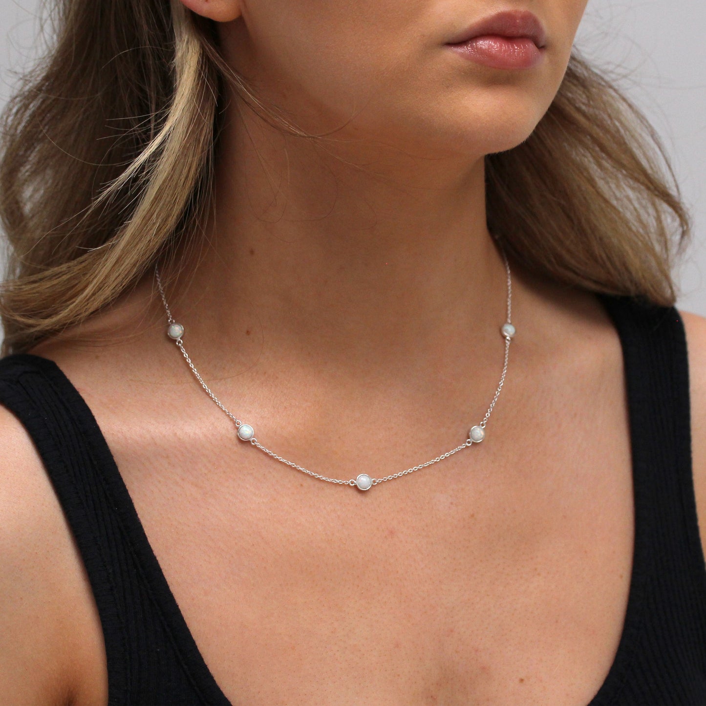 Collier en argent sterling avec plusieurs zircones cubiques et opales (40,6 cm et 5 cm)