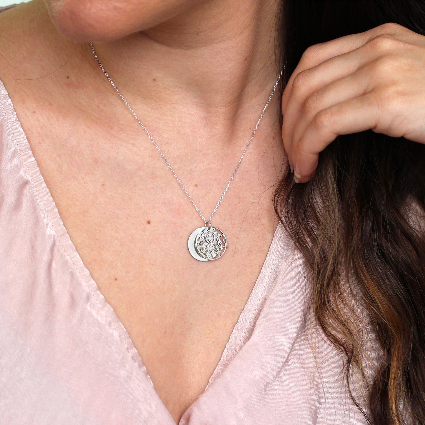 Collier en argent sterling avec fleur de muguet et étiquette de 18 mm, 14 à 22 pouces