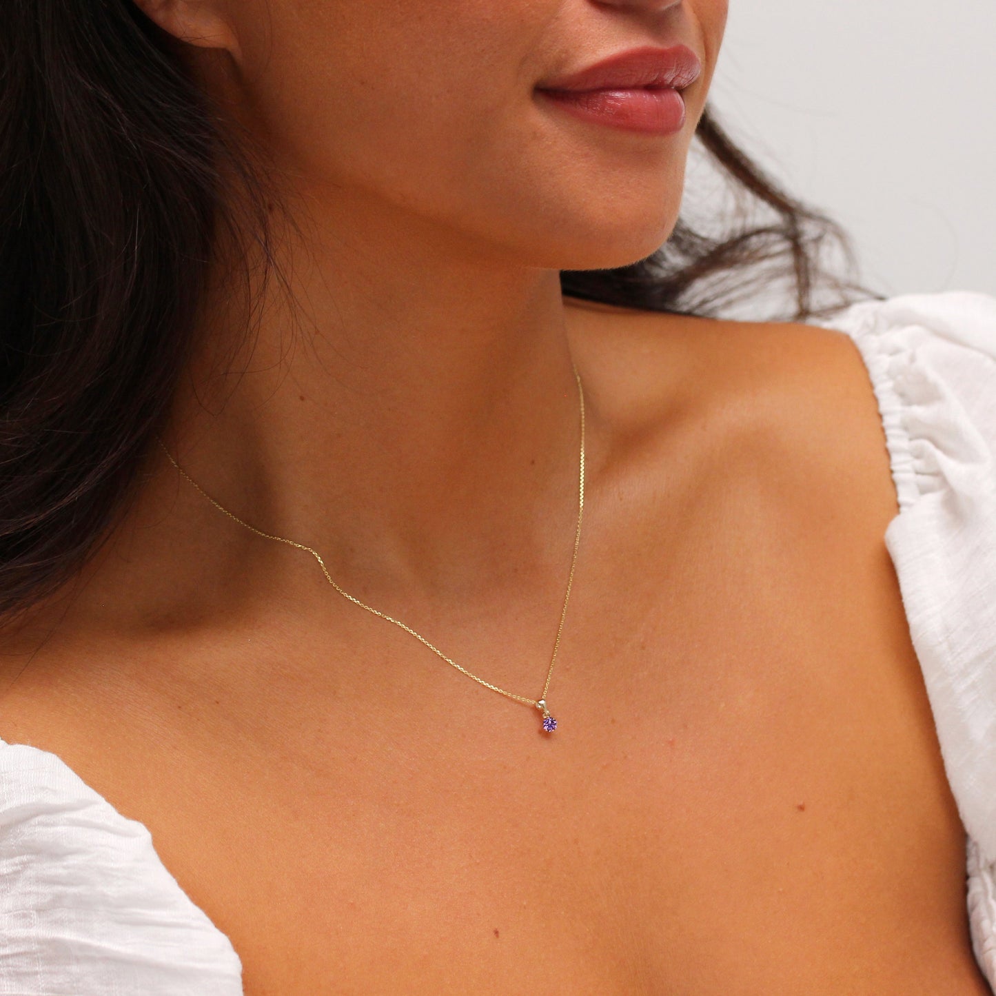 Collier en or 9 carats avec améthyste ronde de 5 mm et zircone cubique, 40 à 50 cm