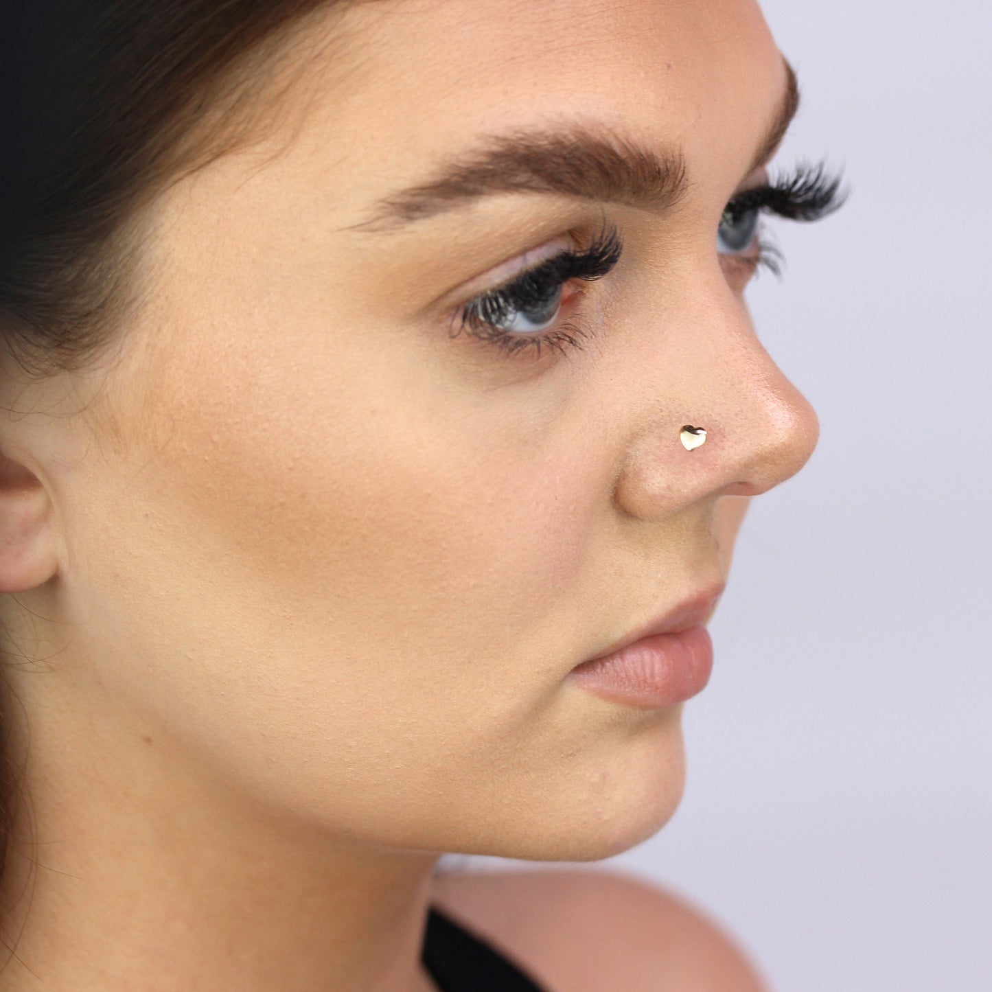 Piercing de nez en forme de cœur en or jaune 9 carats Andralok
