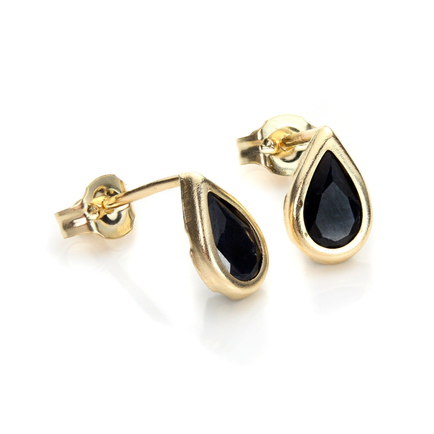 Boucles d'oreilles à tige en or jaune 9 carats avec pierre de naissance