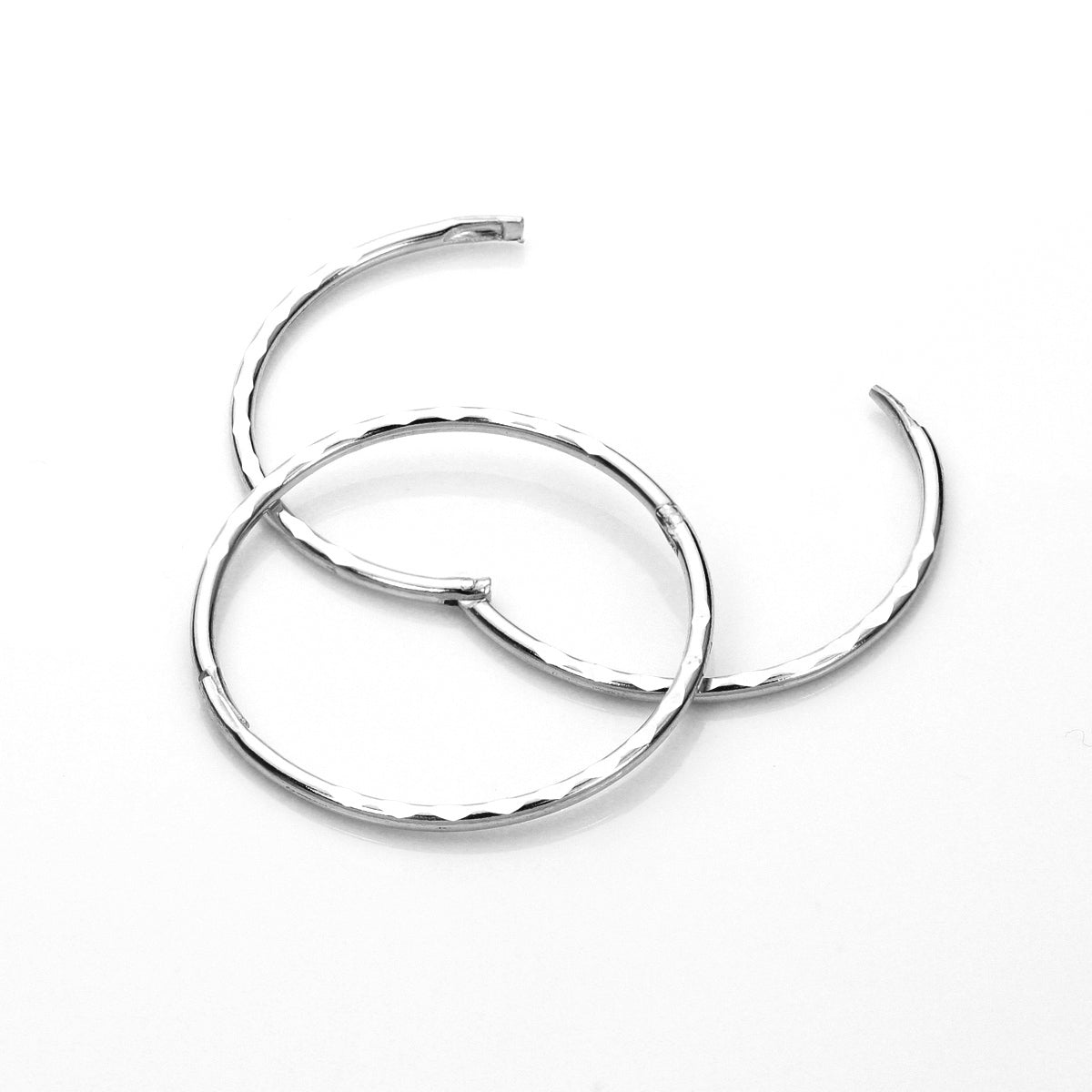 Boucles d'oreilles créoles à charnière en argent sterling