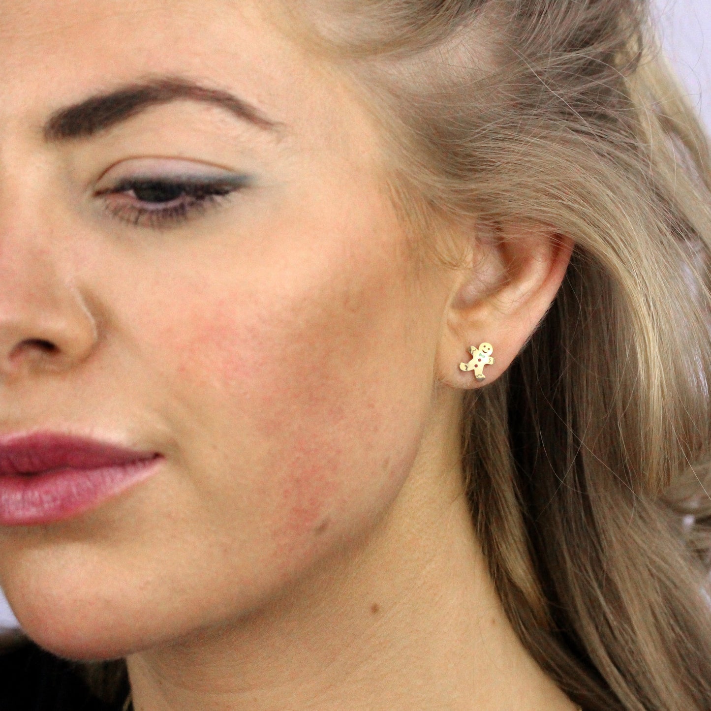 Boucles d'oreilles à tige en or 9 carats en forme de bonhomme en pain d'épices