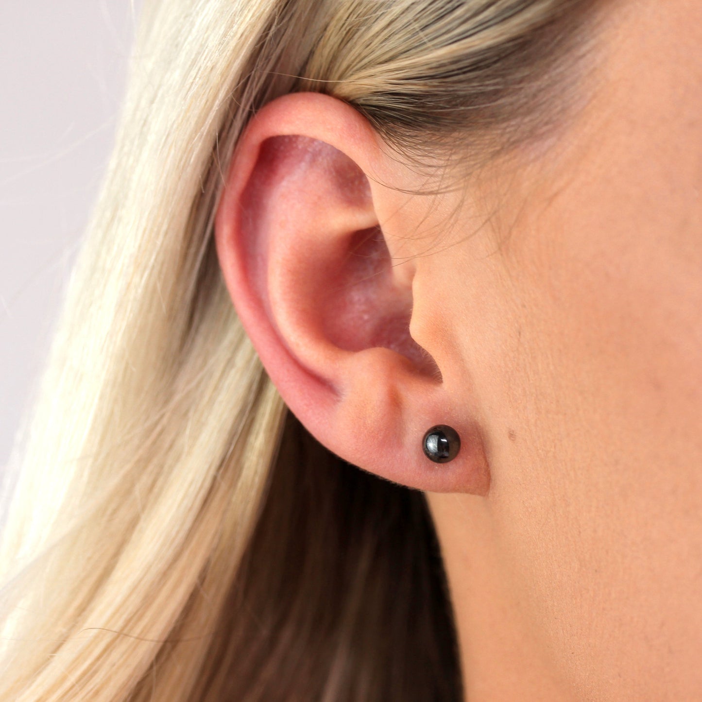 Boucles d'oreilles à tige en or 9 carats et hématite de 5 mm