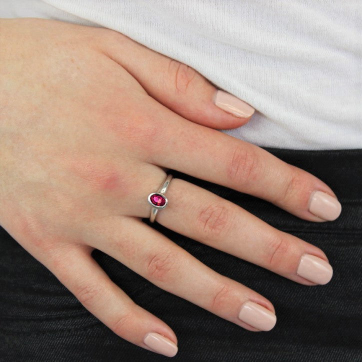 Bague en argent sterling et cristal CZ rubis ovale, pierre de naissance de juillet, tailles J à U