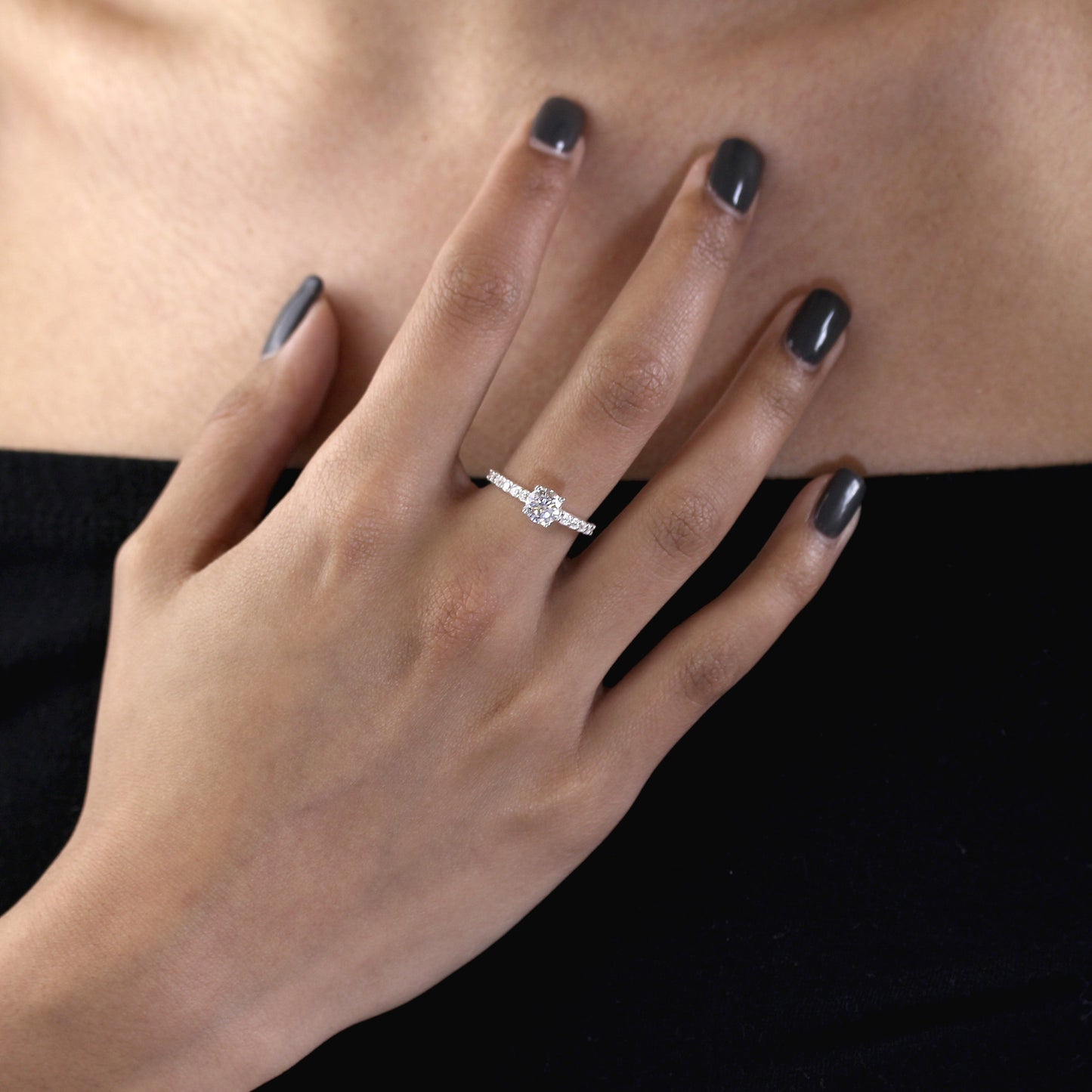 Bague en argent sterling et cristal CZ transparent avec cristaux CZ sur les épaules, tailles J à V