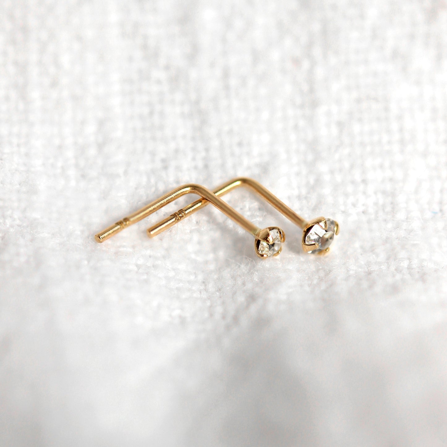 Piercing de nez en or 9 carats avec cristal en forme de L, 1,5 mm - 2,5 mm