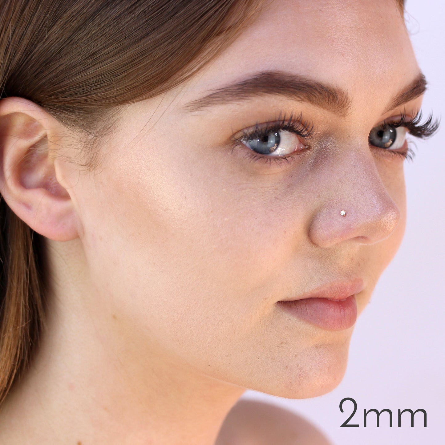 Piercing de nez à vis en or jaune 9 carats avec cristaux de zircone cubique