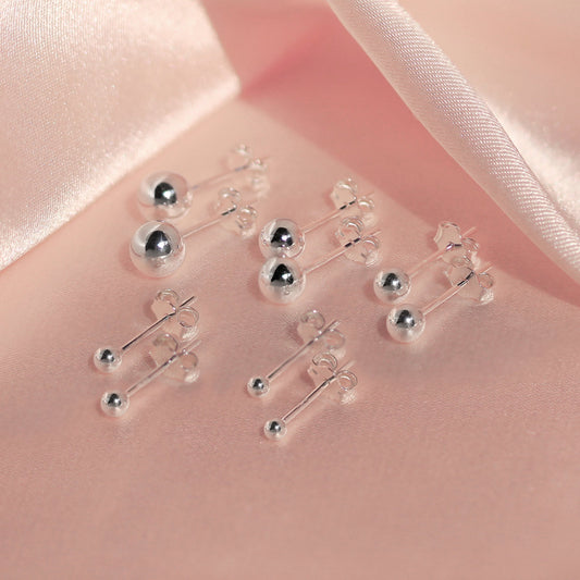 Boucles d'oreilles à tige en argent sterling avec boules