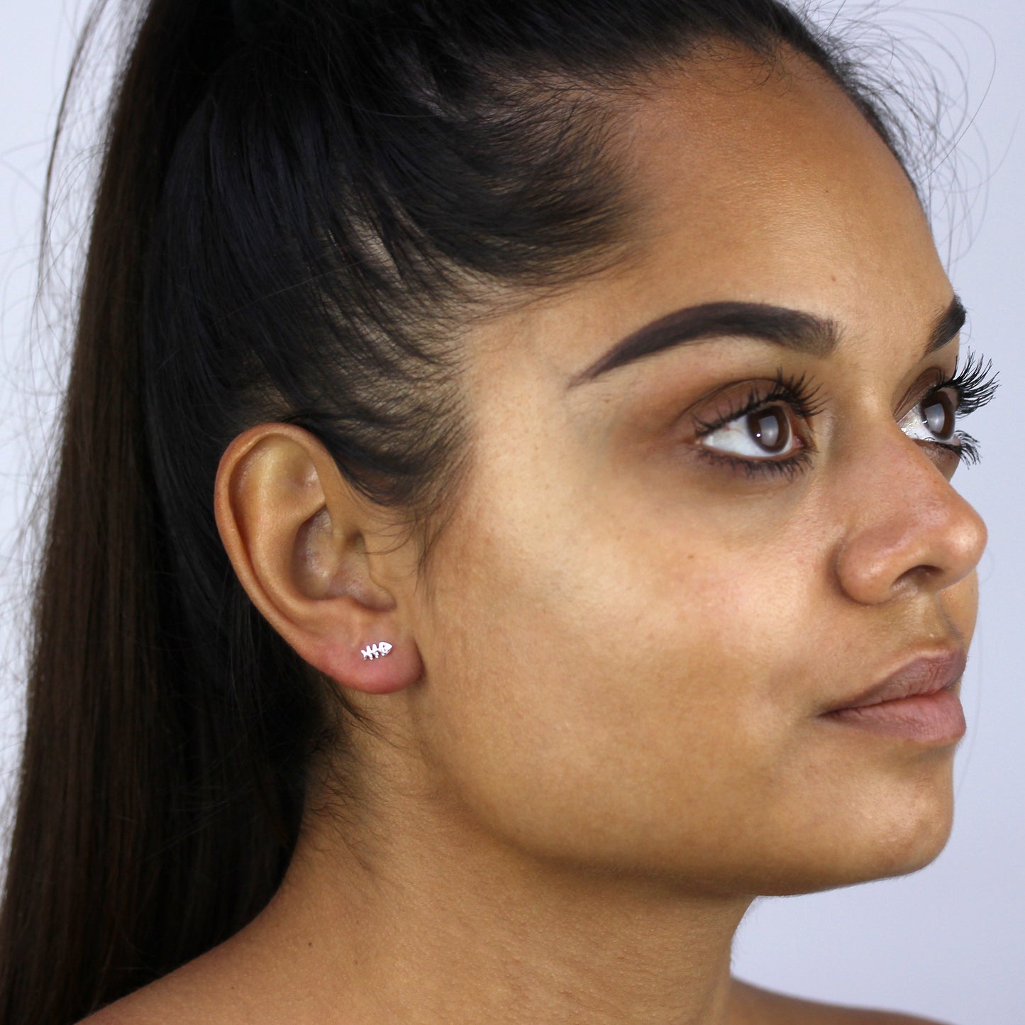 Boucles d'oreilles à tige en argent sterling en forme d'arête de poisson