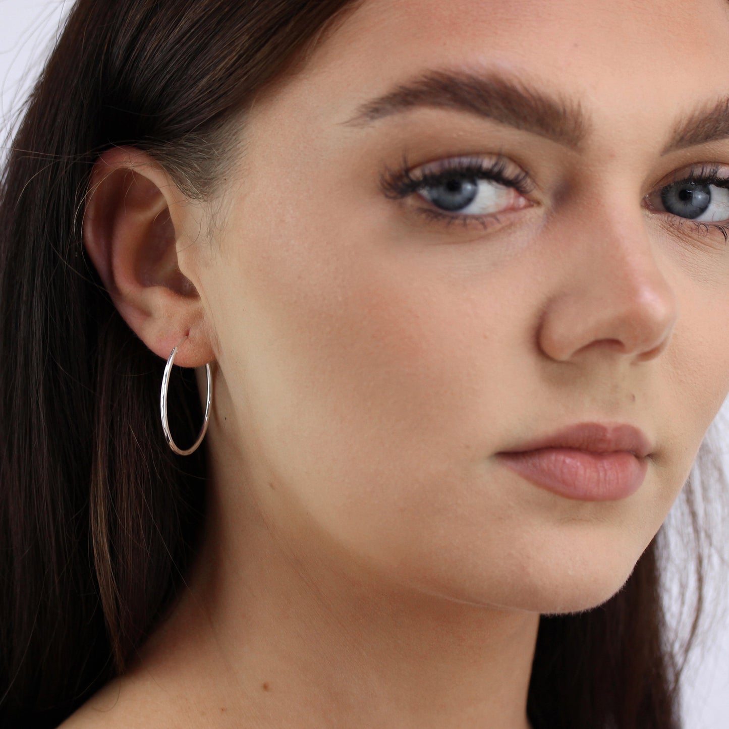 Boucles d'oreilles créoles dormeuses légères en argent sterling de 30 mm, taille diamant