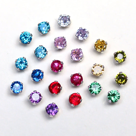 Boucles d'oreilles à tige en argent sterling avec zircones cubiques ronds de 3 mm