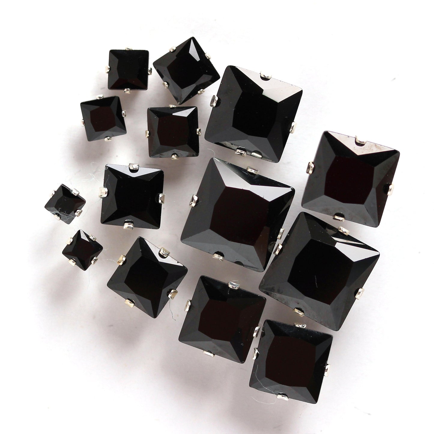 Boucles d'oreilles à tige carrées en argent sterling et oxyde de zirconium