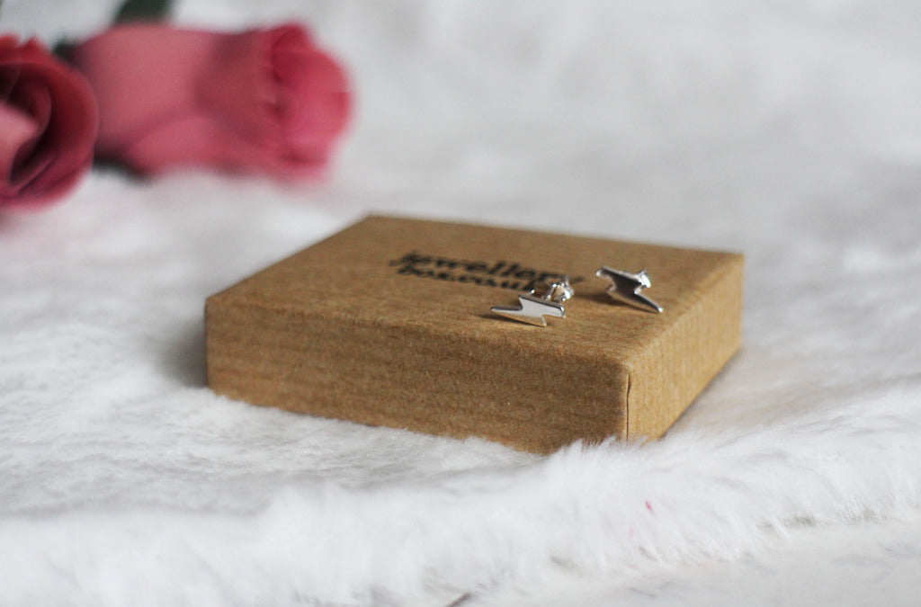 Boucles d'oreilles à tige en argent sterling en forme d'éclair