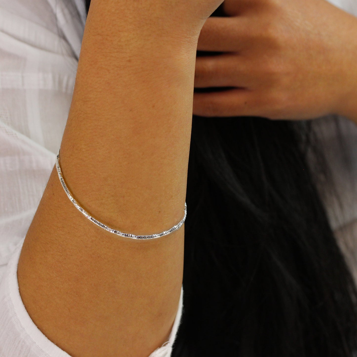 Bracelet jonc torsadé en argent sterling taille diamant