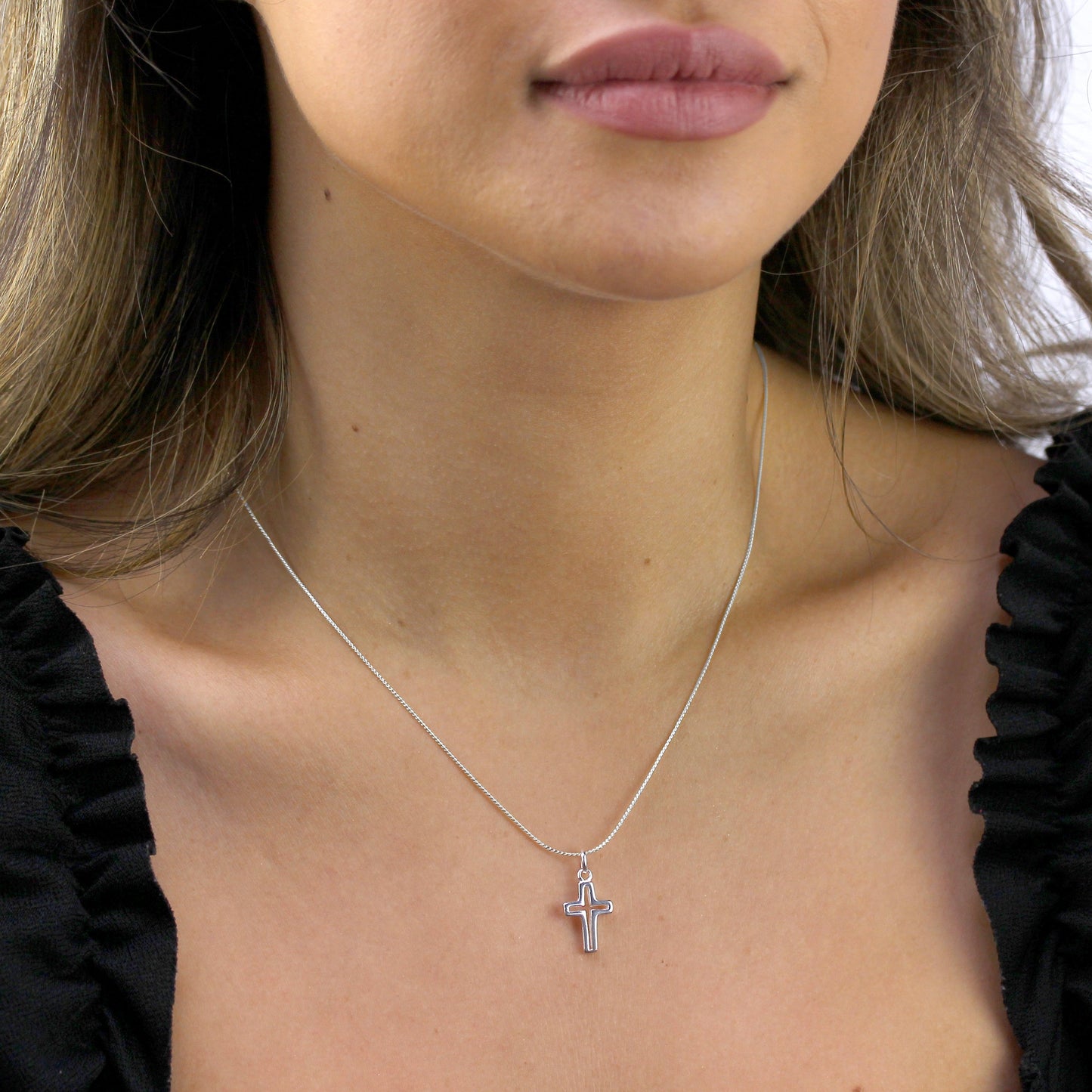 Collier avec pendentif en forme de croix en argent sterling