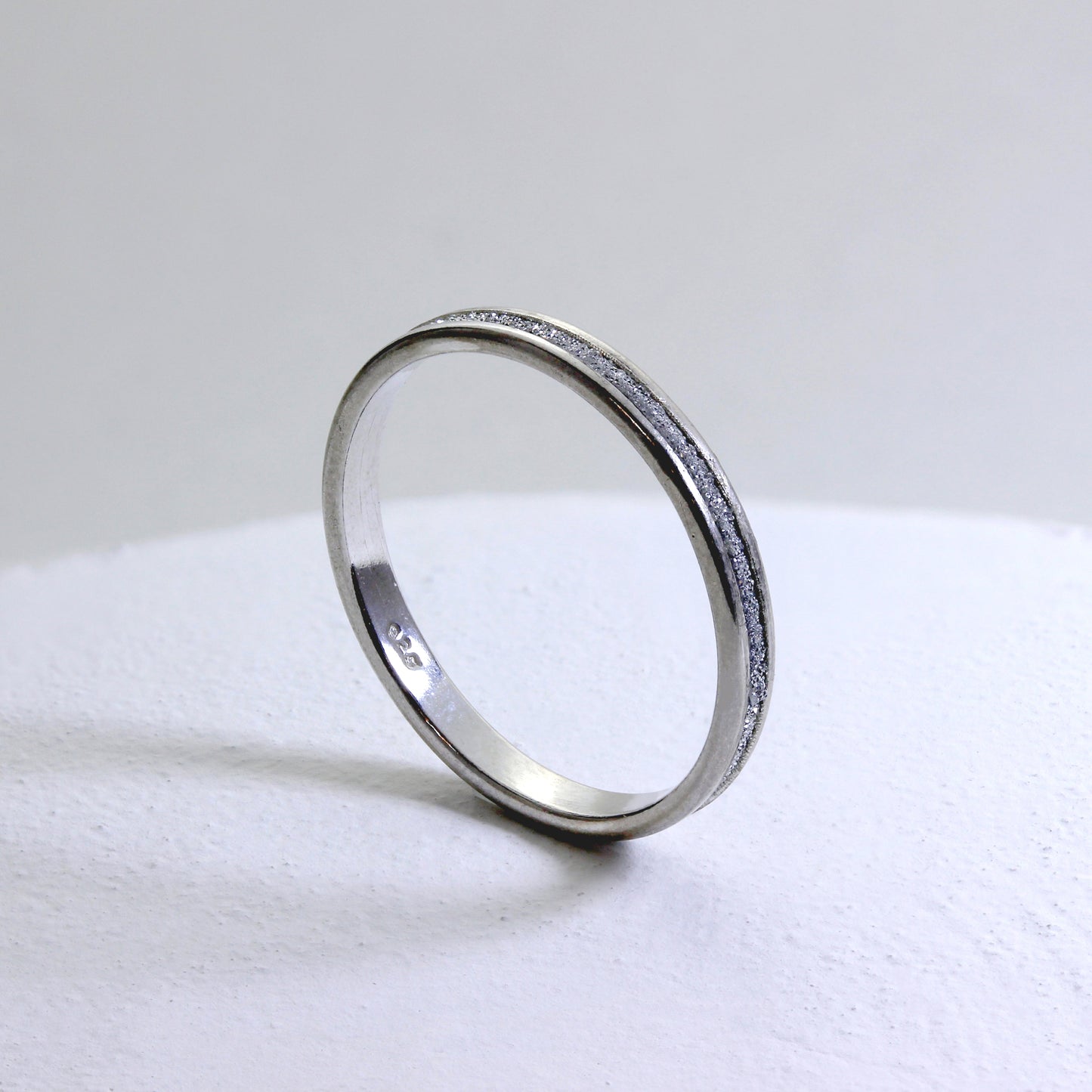 Bague d'éternité complète en argent sterling givré IW