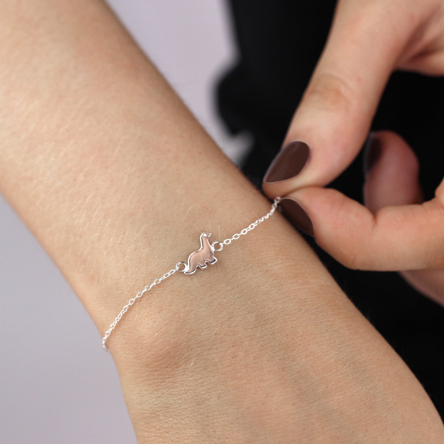 Bracelet Belcher en argent sterling avec breloque dinosaure